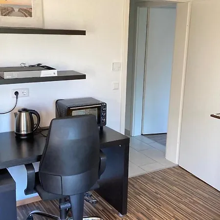Apartament Doppelzimmer Eigenem Bad, Mit Terrasse, Blick Ins Grune Und Busanbindung *